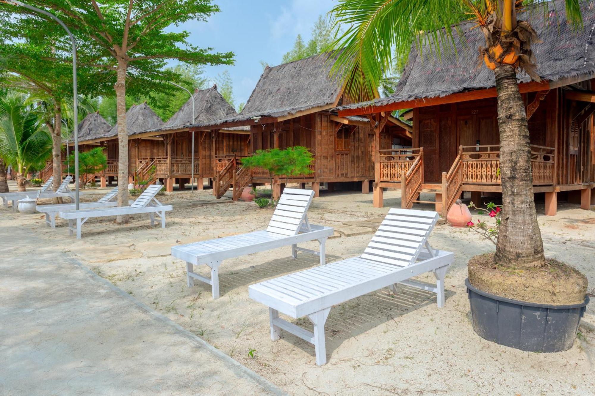 Bintan Exotica Resort By Waringin Hospitality Berakit Eksteriør bilde